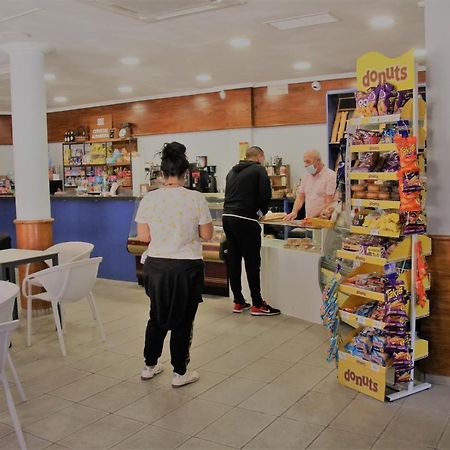 Hostal Burgales Milagro Bagian luar foto